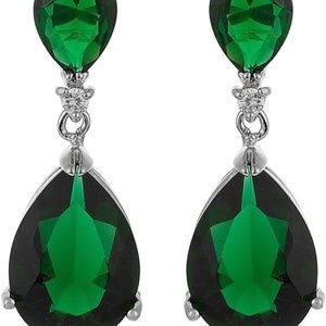 Never Worn Teardrop Dangle Emerald Color Earrings